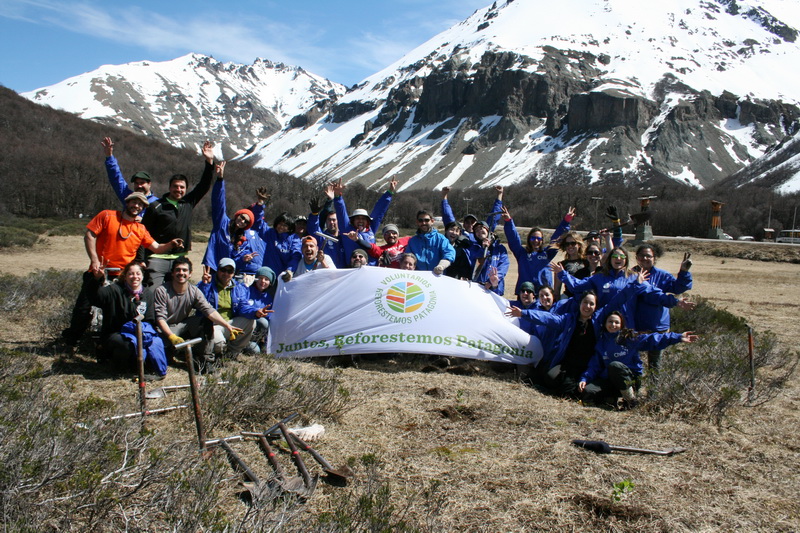 The Reforestemos Patagonia team